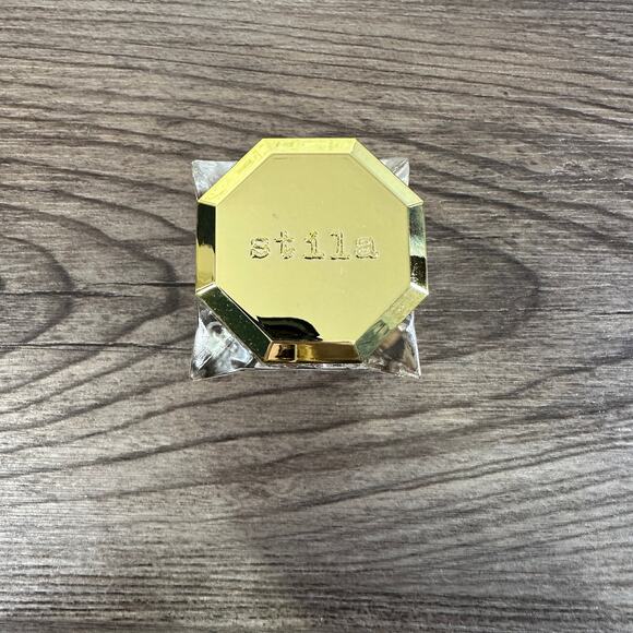 Stila Lingerie Souffle Skin Perfecting Color Water-based Mousse Foundation 30 ml - Picture 5 of 6